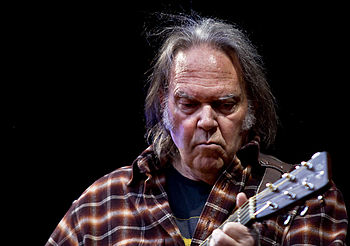 English: Neil Young in concert in Oslo, Norway...